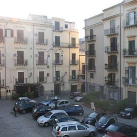 Apartamento A Terrace In The Heart Of Palermo Exterior foto