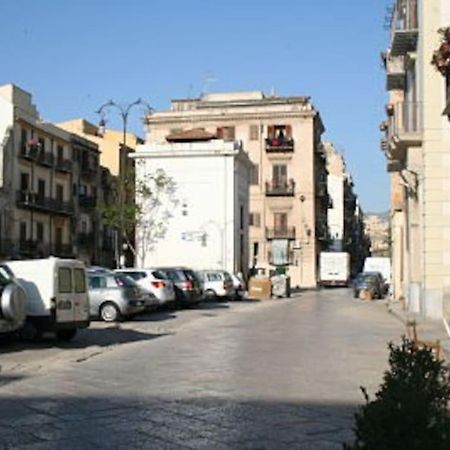 Apartamento A Terrace In The Heart Of Palermo Exterior foto