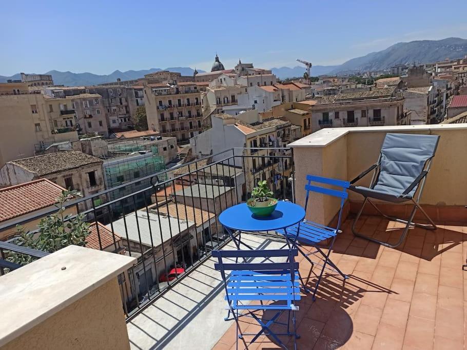 Apartamento A Terrace In The Heart Of Palermo Exterior foto