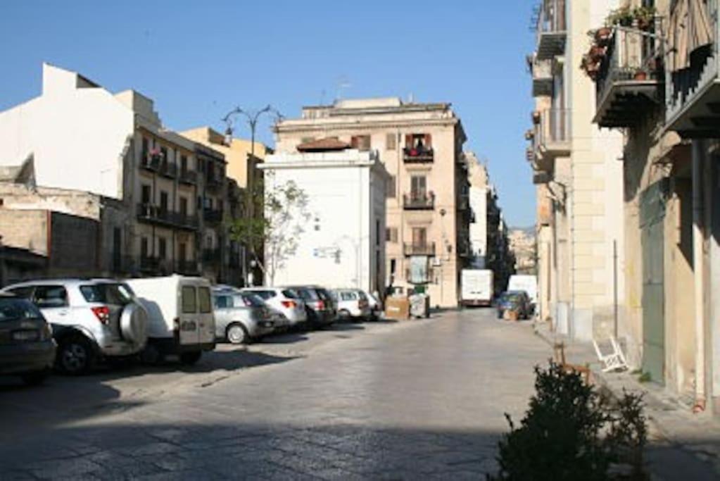Apartamento A Terrace In The Heart Of Palermo Exterior foto