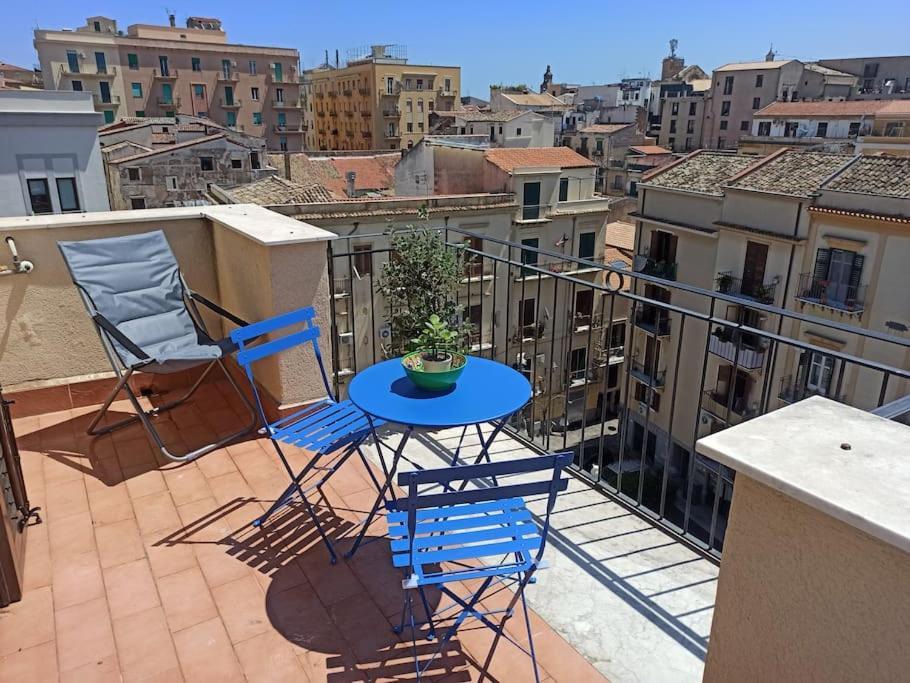 Apartamento A Terrace In The Heart Of Palermo Exterior foto